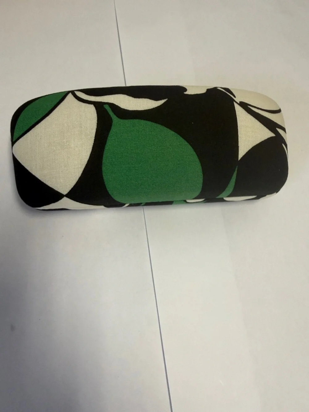NWOT Vera Bradley Imperial Rose Green & Black Patterned Women's Sunglasses Case